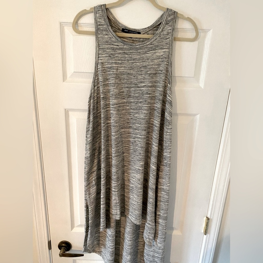 Women’s One Clothing Heather Gray Racerback Hi/Low Sleevless Tunic Top Medium